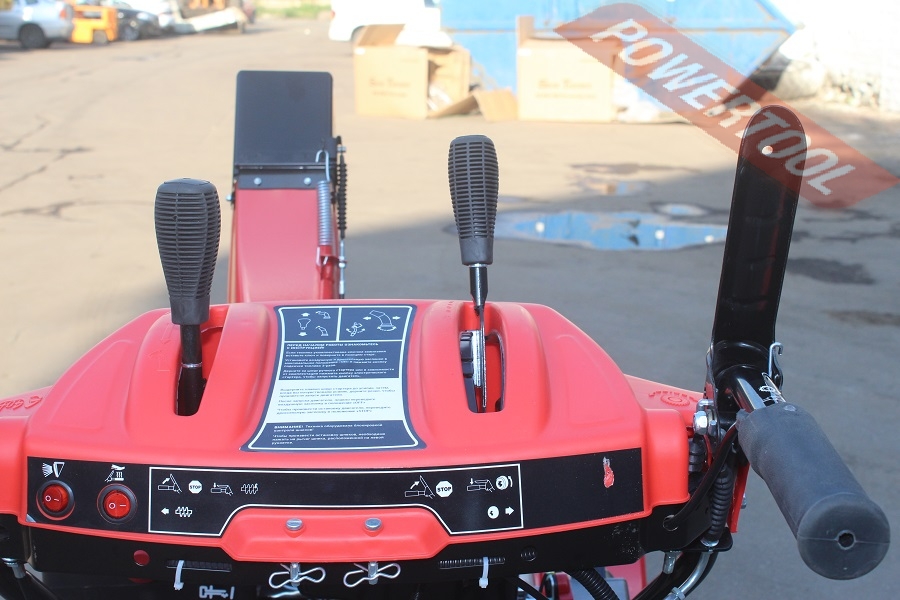 Снегоуборщик apek. Apek-as 700 Pro line Electric. Снегоуборщик Apek as 6507 Pro line ручка включения вала.